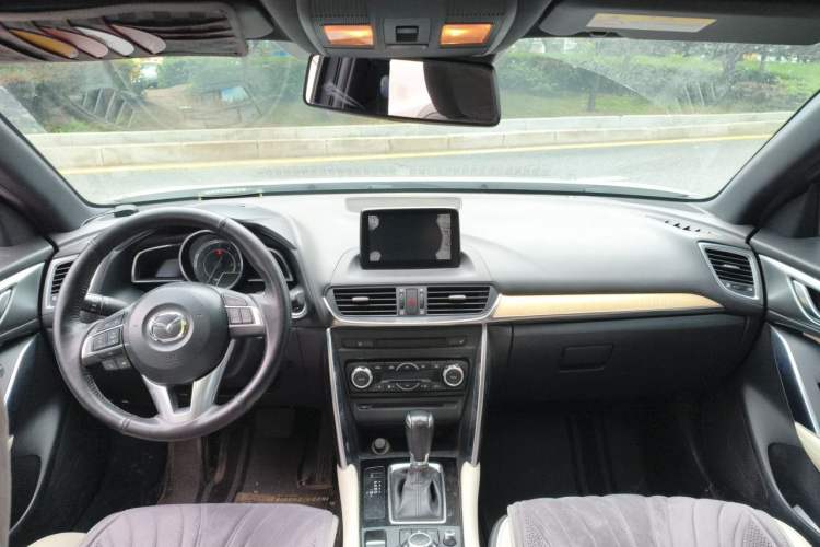 Used Mazda CX-4 2016 2.5L Automatic 4x4 Bluetide Fearless Edition Center Console
