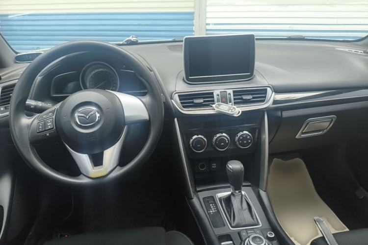 Used Mazda CX-4 2016 2.0L Automatic 2WD Blue Sky Dynamic Edition Center Console