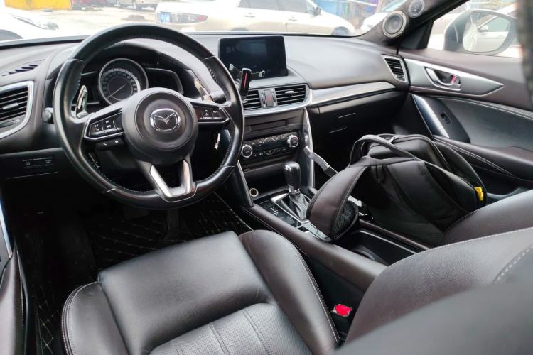 Used Mazda CX-4 2016 2.5L Automatic 4x4 Sky Blue Passion Edition Center Console