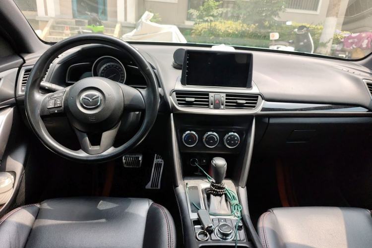 Used Mazda CX-4 2016 2.0L Automatic 2WD Blue Sky Dynamic Edition Center Console
