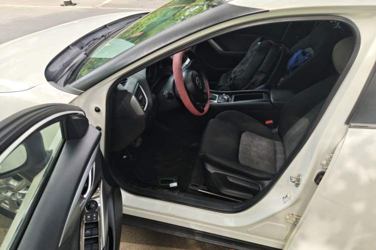 Used Mazda CX-4 2016 2.0L Automatic 2WD Blue Sky Dynamic Edition Driver Seat
