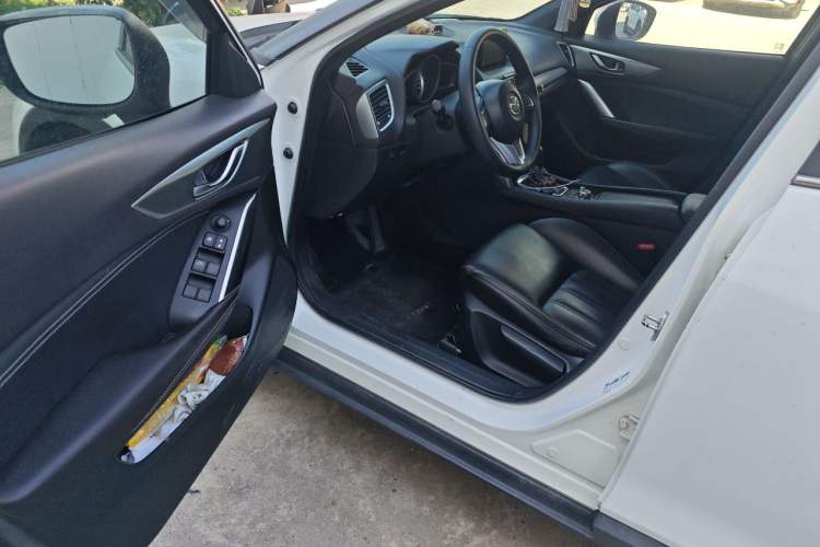 Used Mazda CX-4 2016 2.0L Automatic 2WD Blue Sky Luxury Edition Driver Seat