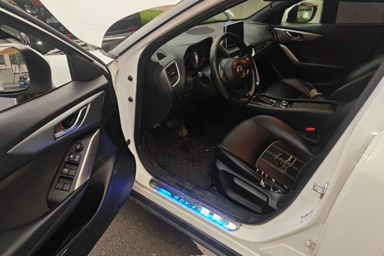 Used Mazda CX-4 2016 2.0L Automatic 2WD Blue Sky Dynamic Edition Driver Seat