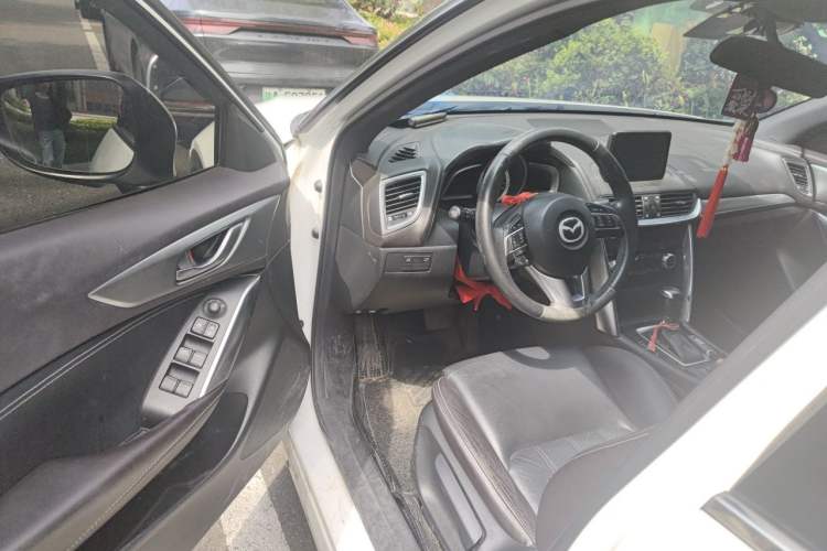 Used Mazda CX-4 2016 2.0L Automatic 2WD Blue Sky Luxury Edition Driver Seat