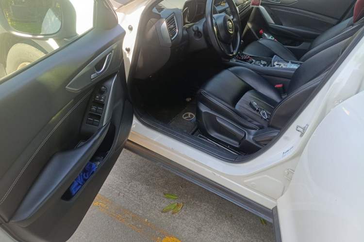 Used Mazda CX-4 2016 2.0L Automatic 2WD Blue Sky Dynamic Edition Driver Seat