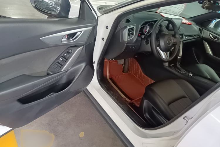 Used Mazda CX-4 2016 2.0L Automatic 2WD Blue Sky Dynamic Edition Driver Seat