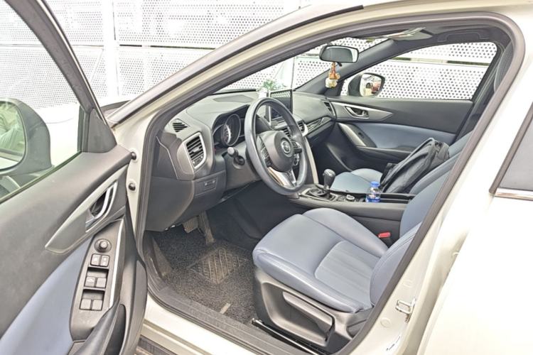 Used Mazda CX-4 2016 2.0L Automatic 2WD Blue Sky Dynamic Edition Driver Seat