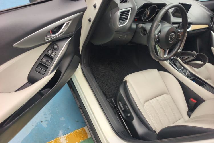 Used Mazda CX-4 2016 2.5L Automatic 4x4 Bluetide Fearless Edition Driver Seat