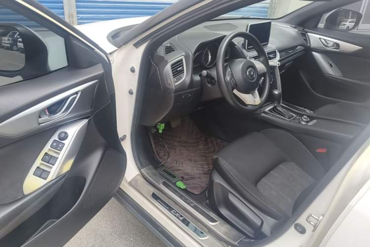 Used Mazda CX-4 2016 2.0L Automatic 2WD Blue Sky Dynamic Edition Driver Seat