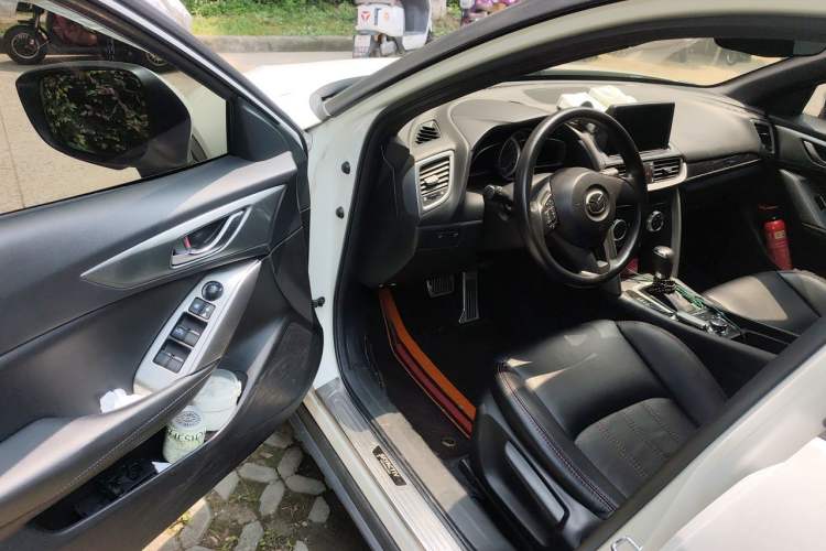 Used Mazda CX-4 2016 2.0L Automatic 2WD Blue Sky Dynamic Edition Driver Seat