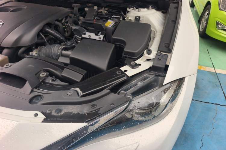 Used Mazda CX-4 2016 2.5L Automatic 4x4 Bluetide Fearless Edition Engine Bay Left