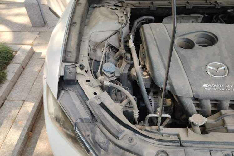Used Mazda CX-4 2016 2.0L Automatic 2WD Blue Sky Luxury Edition Engine Bay Right