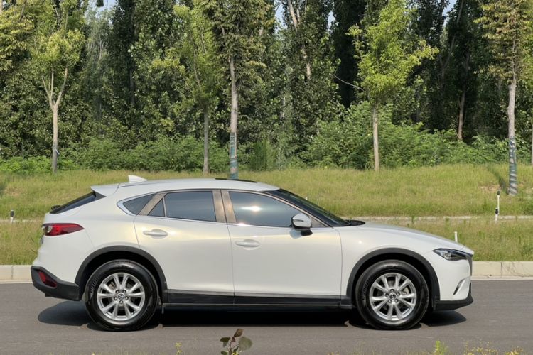 Used Mazda CX-4 2016 2.0L Automatic 2WD Blue Sky Dynamic Edition Exterior 1