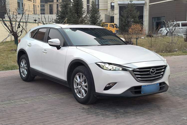 Used Mazda CX-4 2016 2.0L Automatic 2WD Blue Sky Dynamic Edition Exterior 2