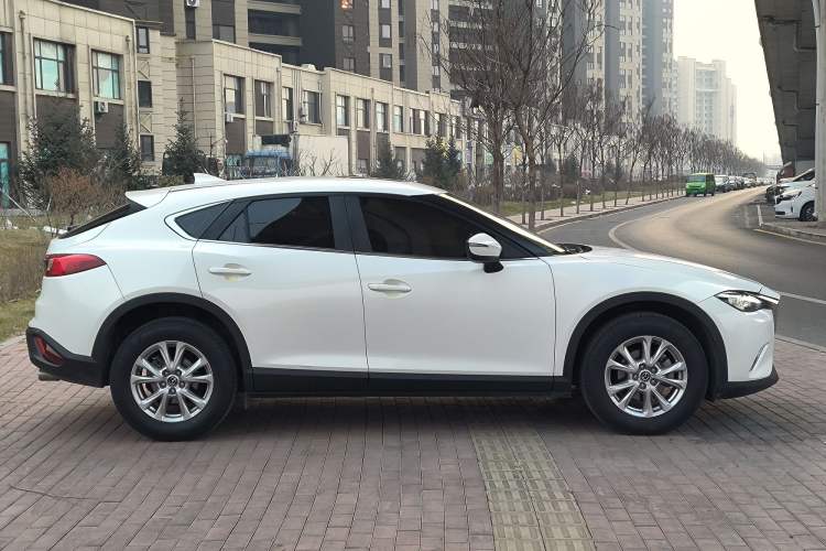 Used Mazda CX-4 2016 2.0L Automatic 2WD Blue Sky Dynamic Edition Exterior 4