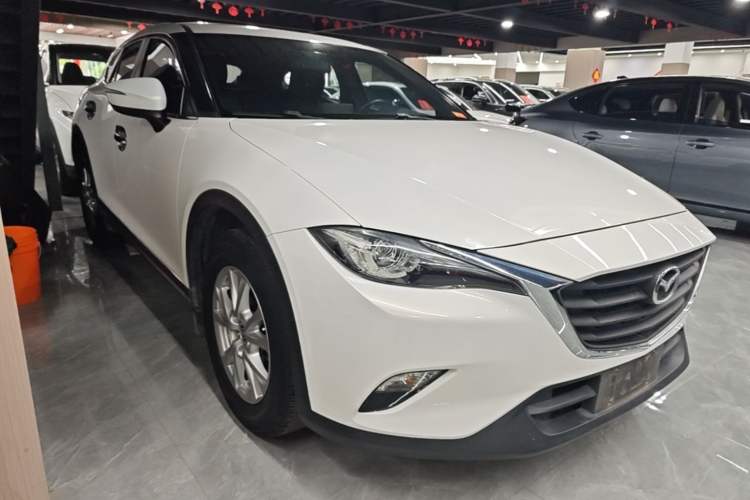 Used Mazda CX-4 2016 2.0L Automatic 2WD Blue Sky Dynamic Edition Front Right 45 Deg