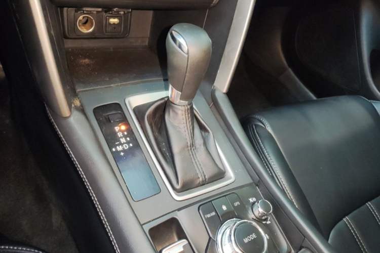 Used Mazda CX-4 2016 2.0L Automatic 2WD Blue Sky Dynamic Edition Gear Lever