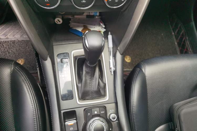 Used Mazda CX-4 2016 2.0L Automatic 2WD Blue Sky Dynamic Edition Gear Lever