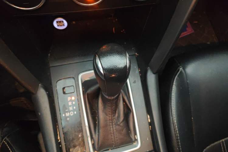 Used Mazda CX-4 2016 2.0L Automatic 2WD Blue Sky Dynamic Edition Gear Lever