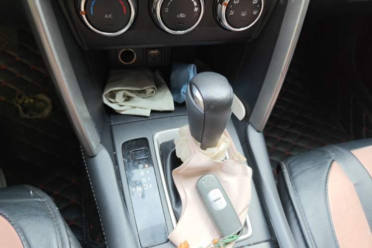 Used Mazda CX-4 2016 2.0L Automatic 2WD Blue Sky Dynamic Edition Gear Lever