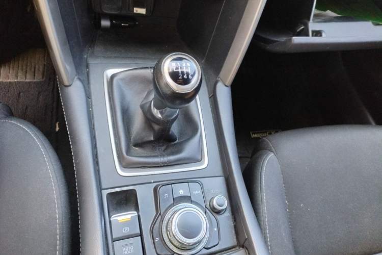 Used Mazda CX-4 2016 2.0L Manual Two-Wheel Drive Blue Sky Dynamic Edition Gear Lever