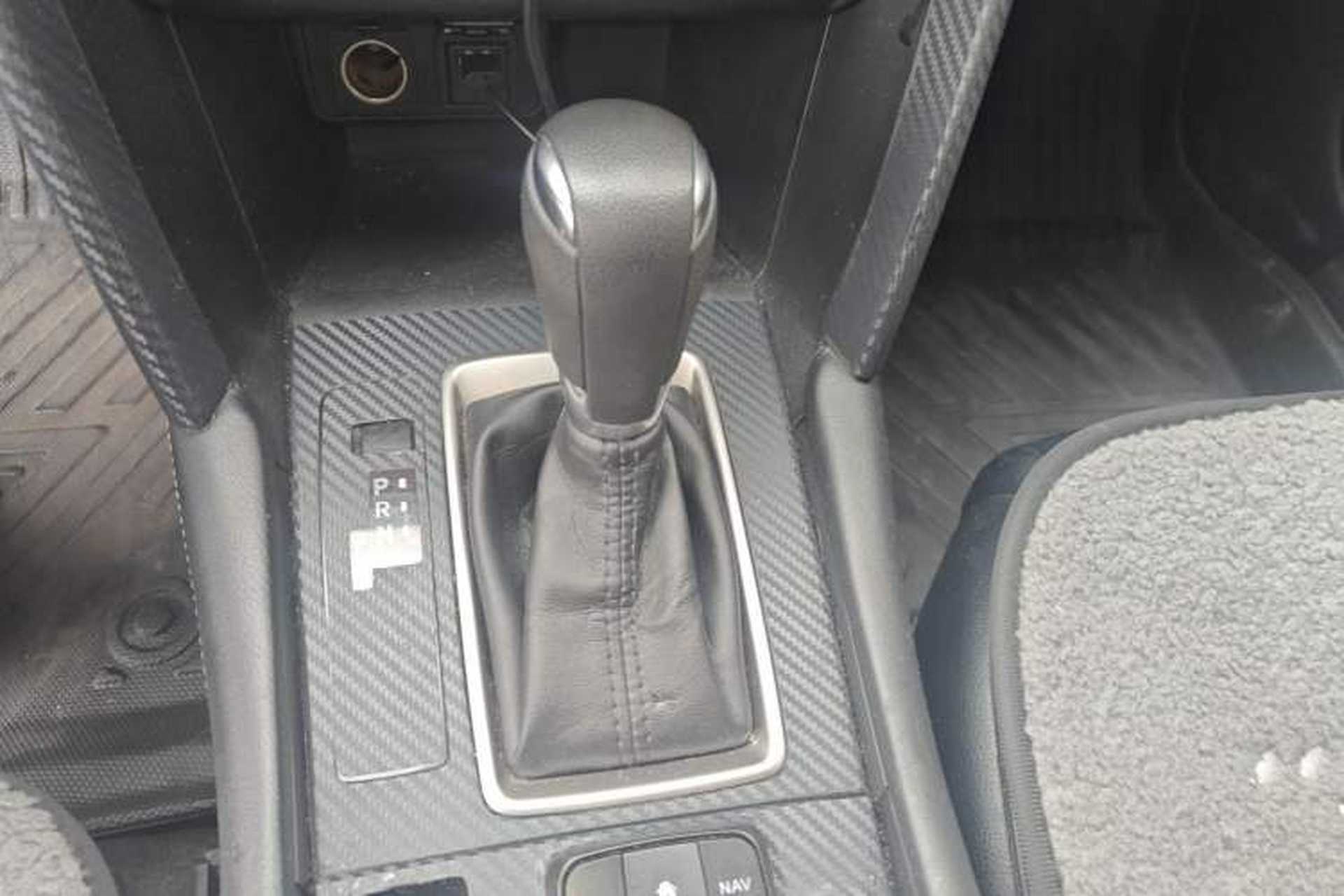 Used Mazda CX-4 2016 2.0L Automatic 2WD Blue Sky Dynamic Edition Gear Lever