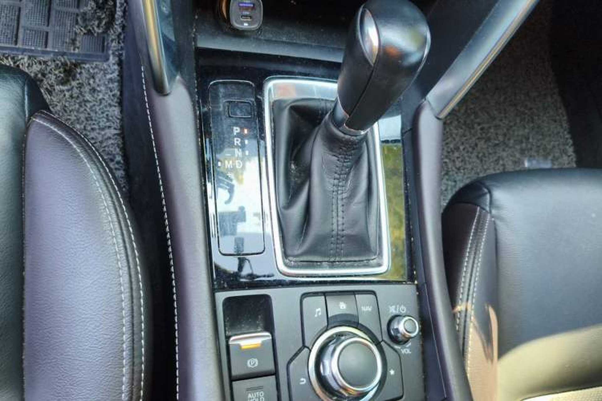 Used Mazda CX-4 2016 2.0L Automatic 2WD Blue Sky Luxury Edition Gear Lever
