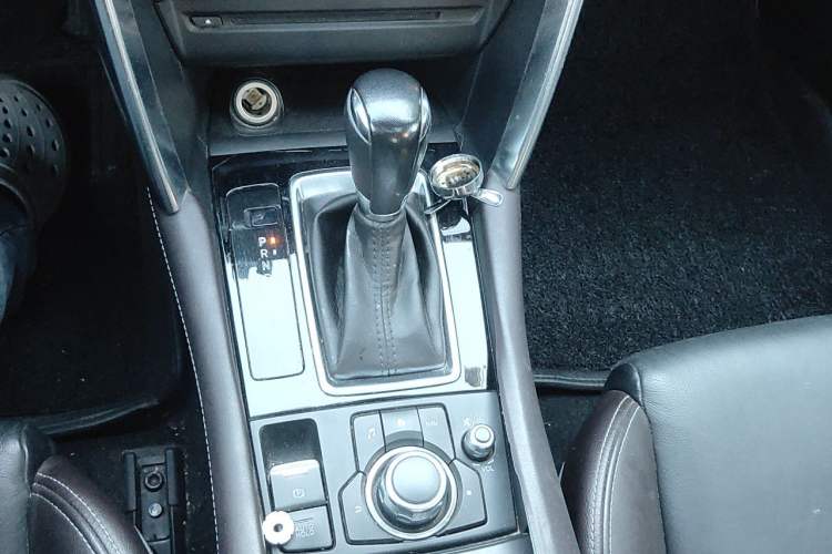 Used Mazda CX-4 2016 2.0L Automatic 2WD Blue Sky Luxury Edition Gear Lever