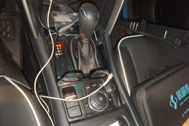 Used Mazda CX-4 2016 2.0L Automatic 2WD Blue Sky Dynamic Edition Gear Lever