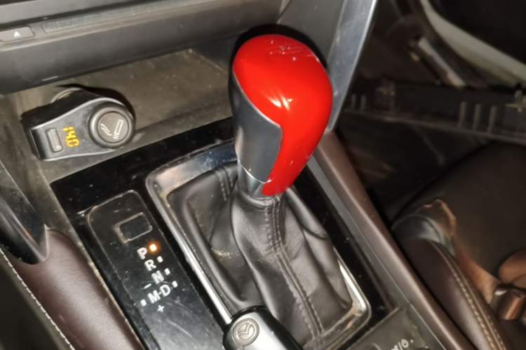 Used Mazda CX-4 2016 2.0L Automatic 2WD Blue Sky Luxury Edition Gear Lever