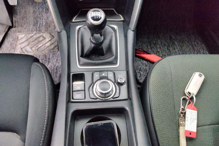 Used Mazda CX-4 2016 2.0L Manual Two-Wheel Drive Blue Sky Dynamic Edition Gear Lever