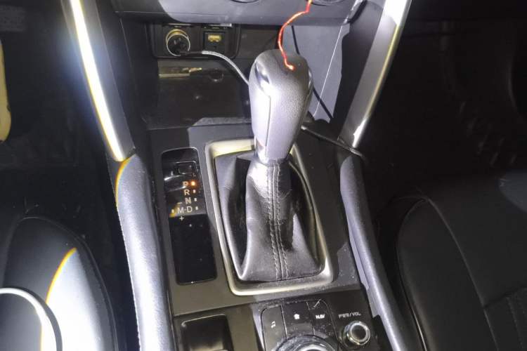 Used Mazda CX-4 2016 2.0L Automatic 2WD Blue Sky Dynamic Edition Gear Lever