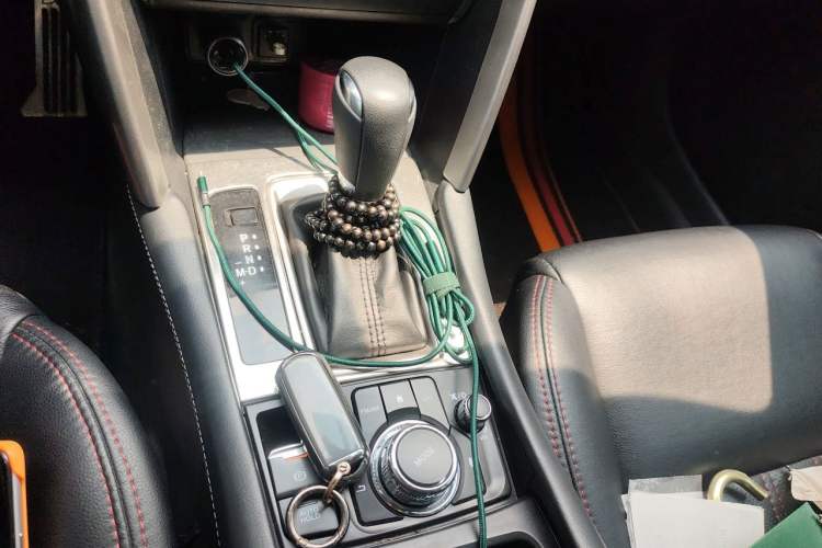 Used Mazda CX-4 2016 2.0L Automatic 2WD Blue Sky Dynamic Edition Gear Lever