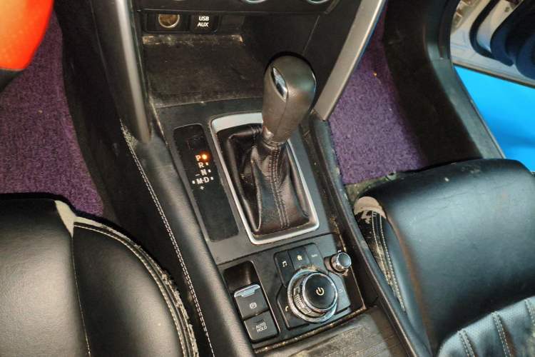 Used Mazda CX-4 2016 2.0L Automatic 2WD Blue Sky Dynamic Edition Gear Lever