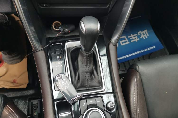 Used Mazda CX-4 2016 2.5L Automatic 4x4 Sky Blue Passion Edition Gear Lever
