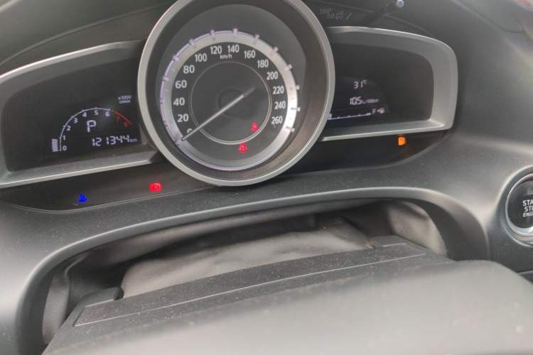 Used Mazda CX-4 2016 2.5L Automatic 4x4 Sky Blue Passion Edition Instrument Cluster