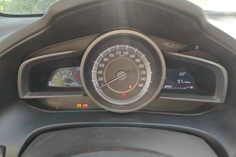 Used Mazda CX-4 2016 2.5L Automatic 4x4 Sky Blue Passion Edition Instrument Cluster