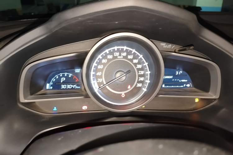 Used Mazda CX-4 2016 2.0L Automatic 2WD Blue Sky Luxury Edition Instrument Cluster