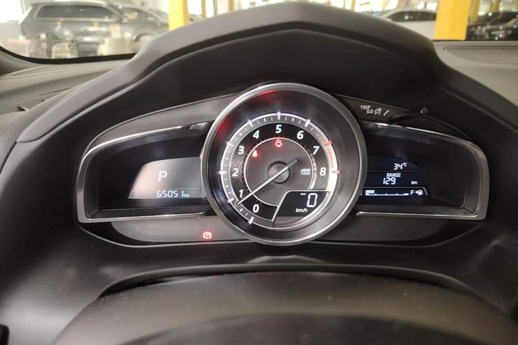 Used Mazda CX-4 2016 2.0L Automatic Two-Wheel Drive Blue Sky Leading Edition Instrument Cluster
