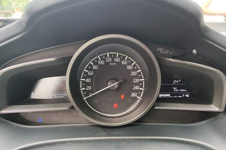 Used Mazda CX-4 2016 2.0L Automatic 2WD Blue Sky Dynamic Leather Edition Instrument Cluster