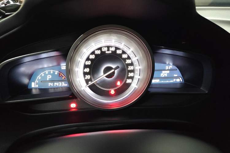Used Mazda CX-4 2016 2.0L Automatic 2WD Blue Sky Luxury Edition Instrument Cluster
