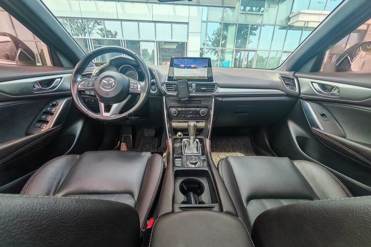 Used Mazda CX-4 2016 2.0L Automatic 2WD Blue Sky Luxury Edition Interior 1