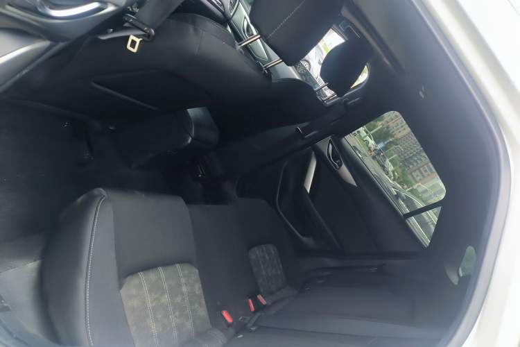 Used Mazda CX-4 2016 2.0L Automatic 2WD Blue Sky Dynamic Edition Interior 1