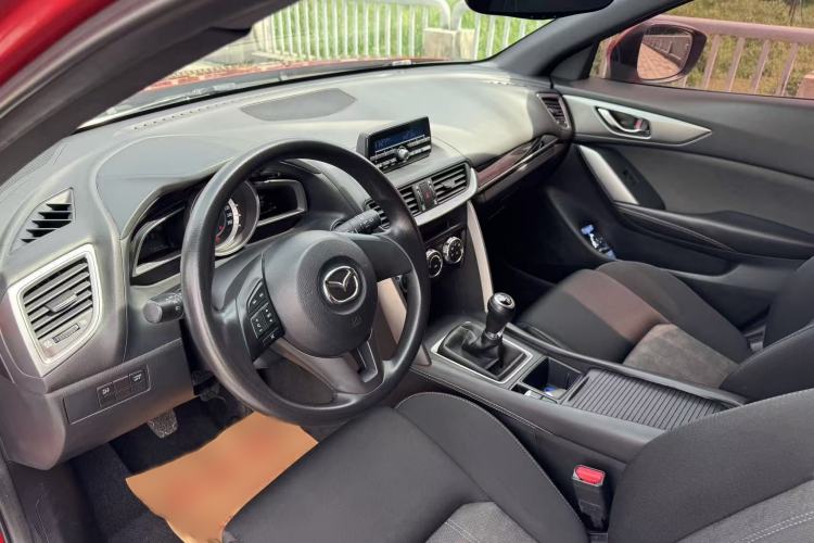 Used Mazda CX-4 2016 2.0L Manual Two-Wheel Drive Blue Sky Dynamic Edition Interior 2