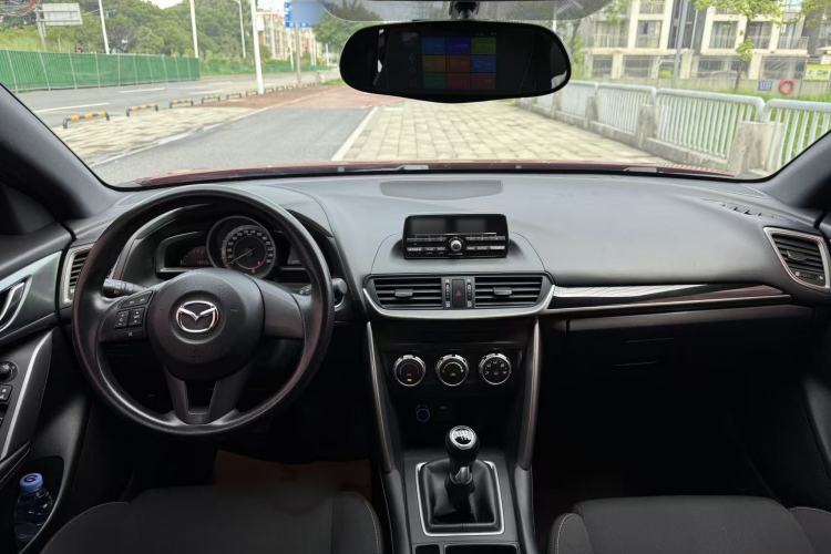 Used Mazda CX-4 2016 2.0L Manual Two-Wheel Drive Blue Sky Dynamic Edition Interior 4