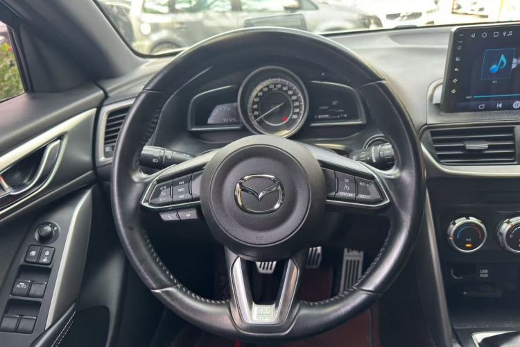 Used Mazda CX-4 2016 2.0L Manual Two-Wheel Drive Blue Sky Dynamic Edition Interior 4