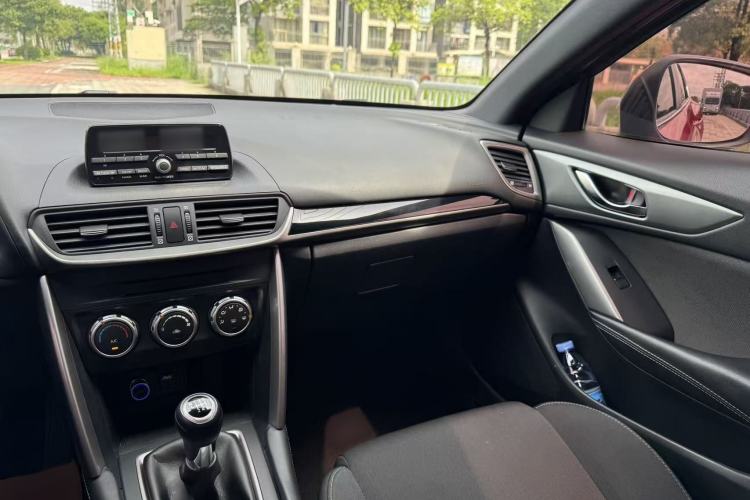 Used Mazda CX-4 2016 2.0L Manual Two-Wheel Drive Blue Sky Dynamic Edition Interior 6