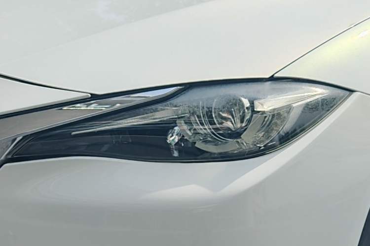 Used Mazda CX-4 2016 2.0L Automatic 2WD Blue Sky Luxury Edition Left Front Headlight
