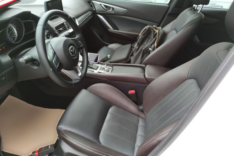 Used Mazda CX-4 2016 2.0L Automatic 2WD Blue Sky Luxury Edition Left Front Seat