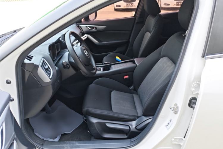 Used Mazda CX-4 2016 2.0L Automatic 2WD Blue Sky Dynamic Edition Left Front Seat